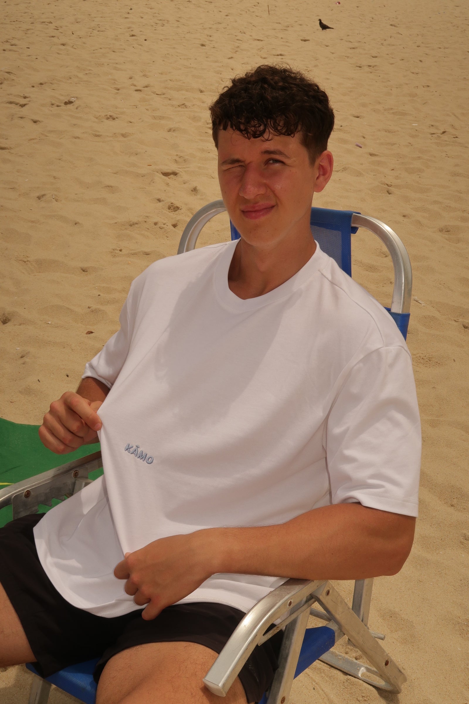 Unisex KĀMO t-shirt