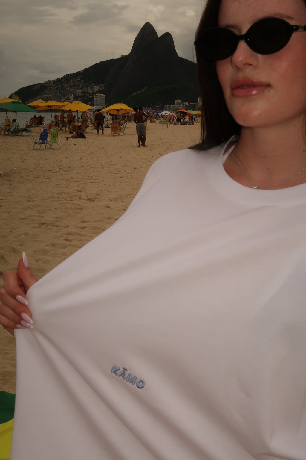 Unisex KĀMO t-shirt